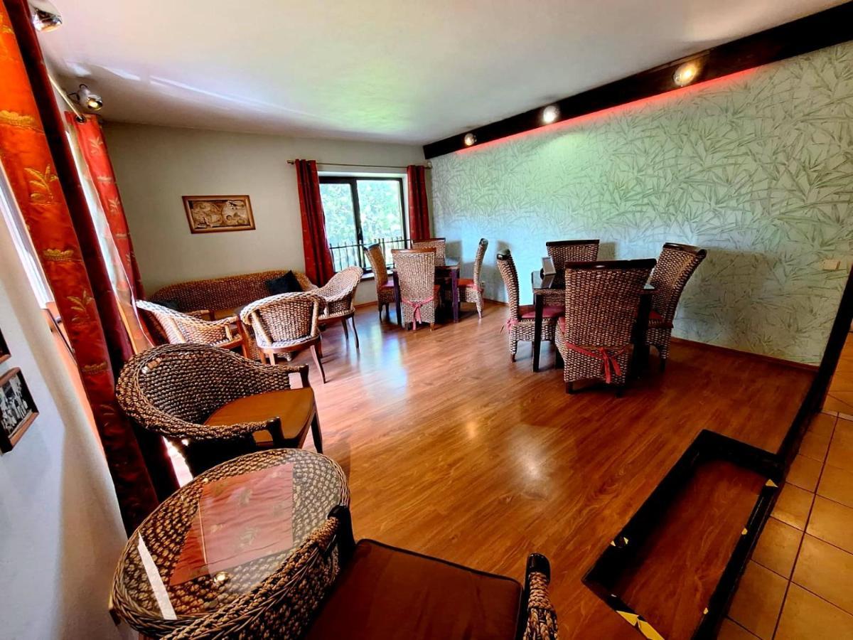Vila Fenix B&B Ruzomberok Bagian luar foto