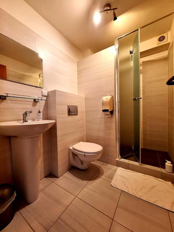 Vila Fenix B&B Ruzomberok Bagian luar foto