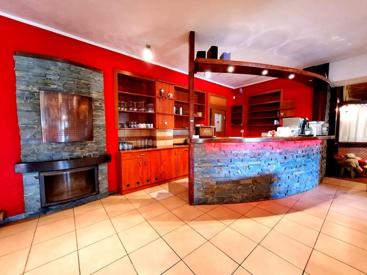 Vila Fenix B&B Ruzomberok Bagian luar foto